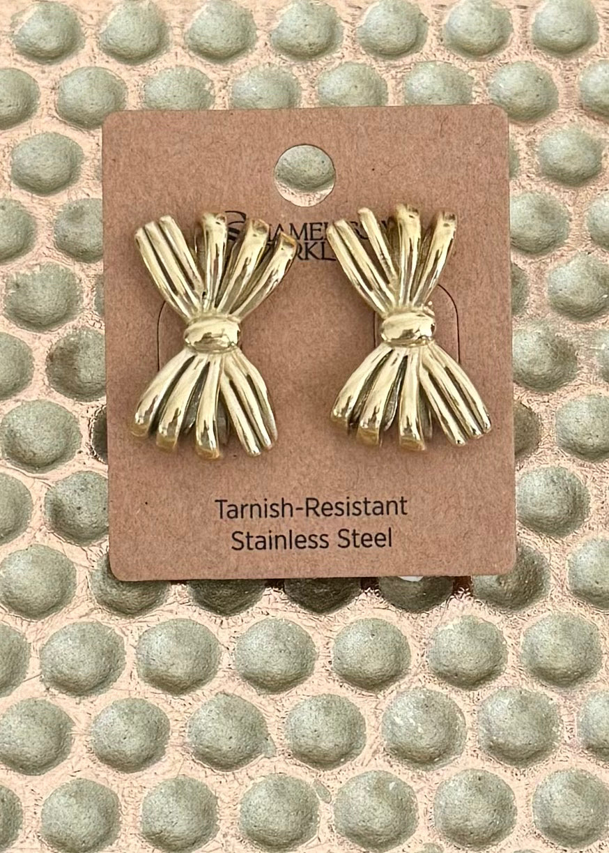 The Classic Bow Studs